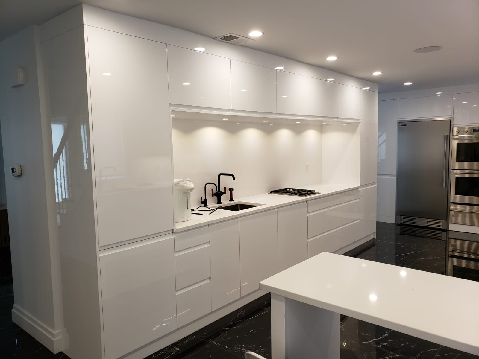 White Moderm Kitchen